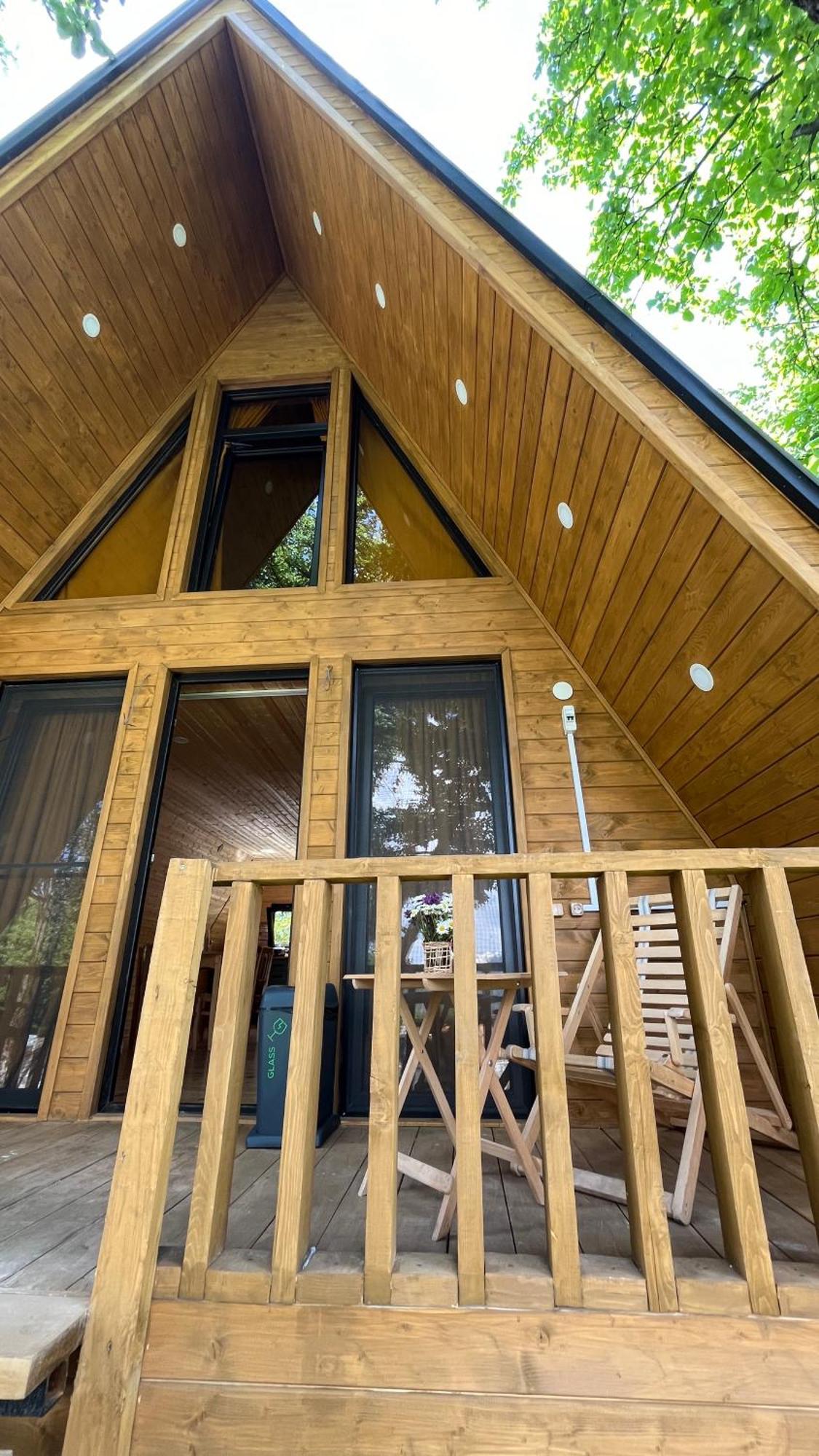 Garden House Mestia Exterior photo
